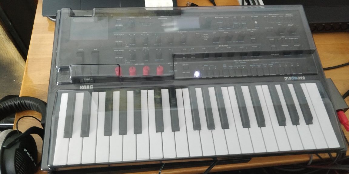 Korg Modwave aproape nou