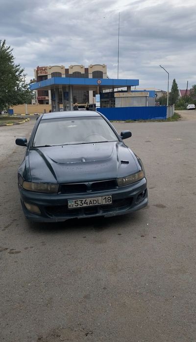 Митсубиси Галант 8