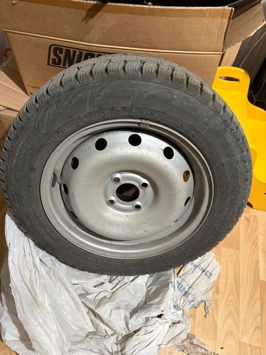 Шины 185/65 R15 — "Cordiant Snow Cross" (Россия), шипованные.