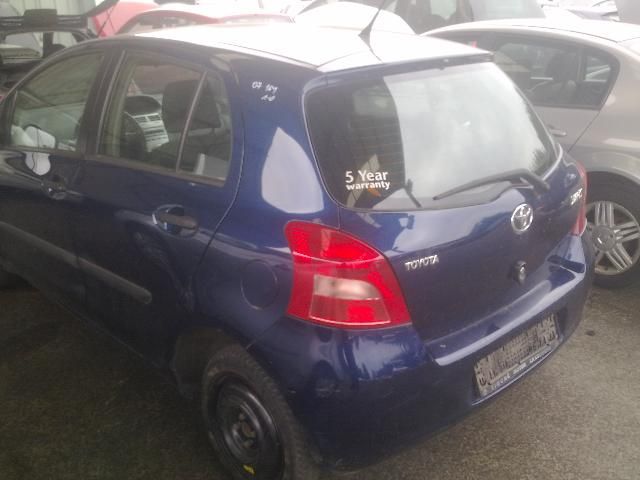 Toyota Yaris 1.0i 2007г. на части