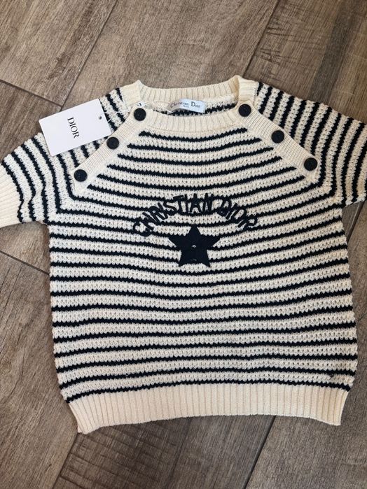 Дамски пуловер нов