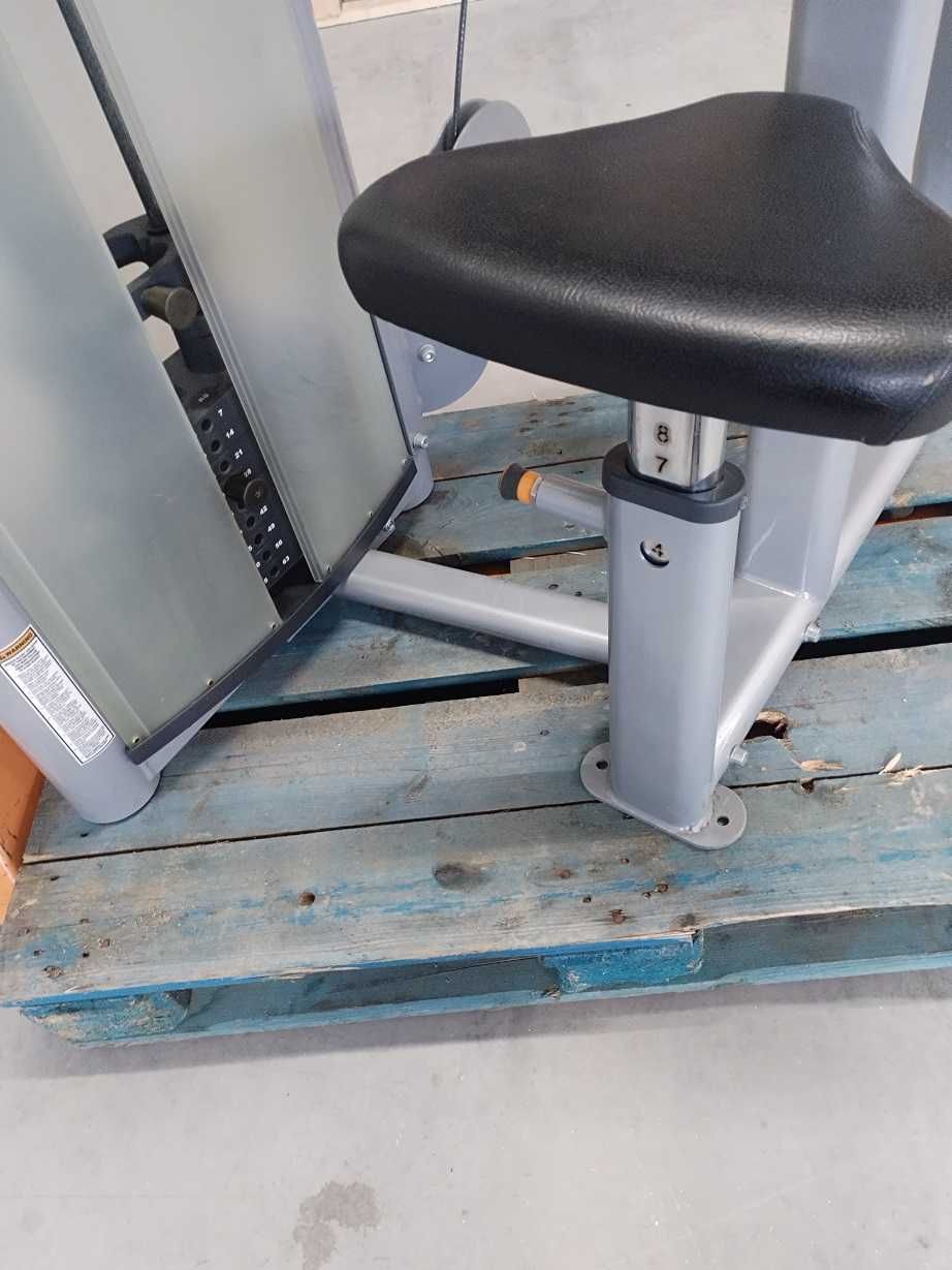 life fitness Бицепс машина