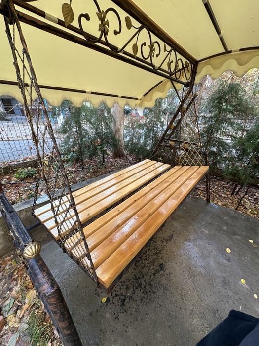 Продаются качели садовые