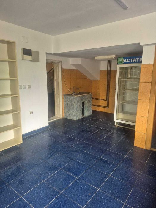 Inchiriez spațiu utvin