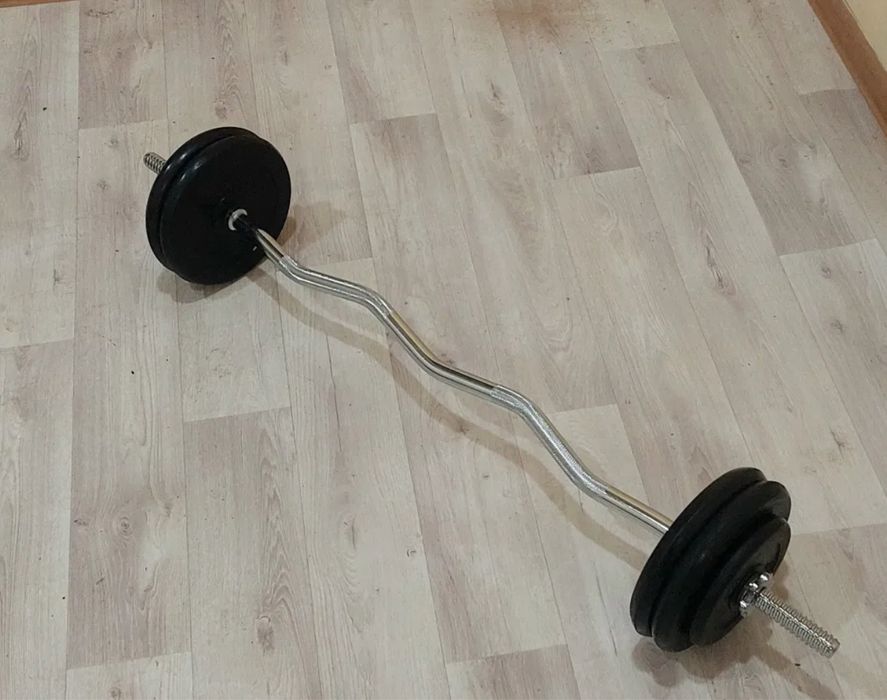 Кривая штанга 18 кг