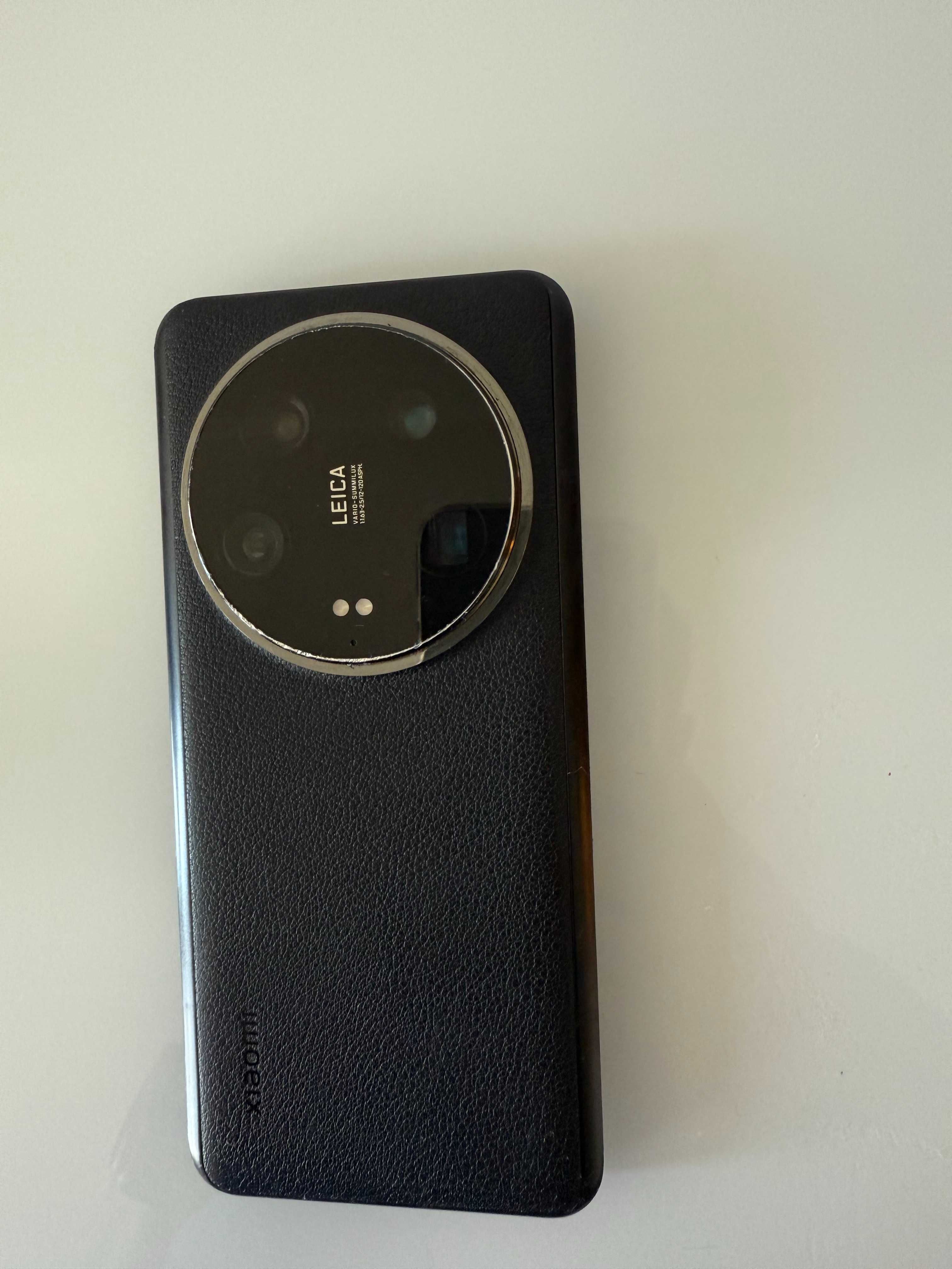 XIAOMI 14 Ultra Black Пълен комплект + подаръци