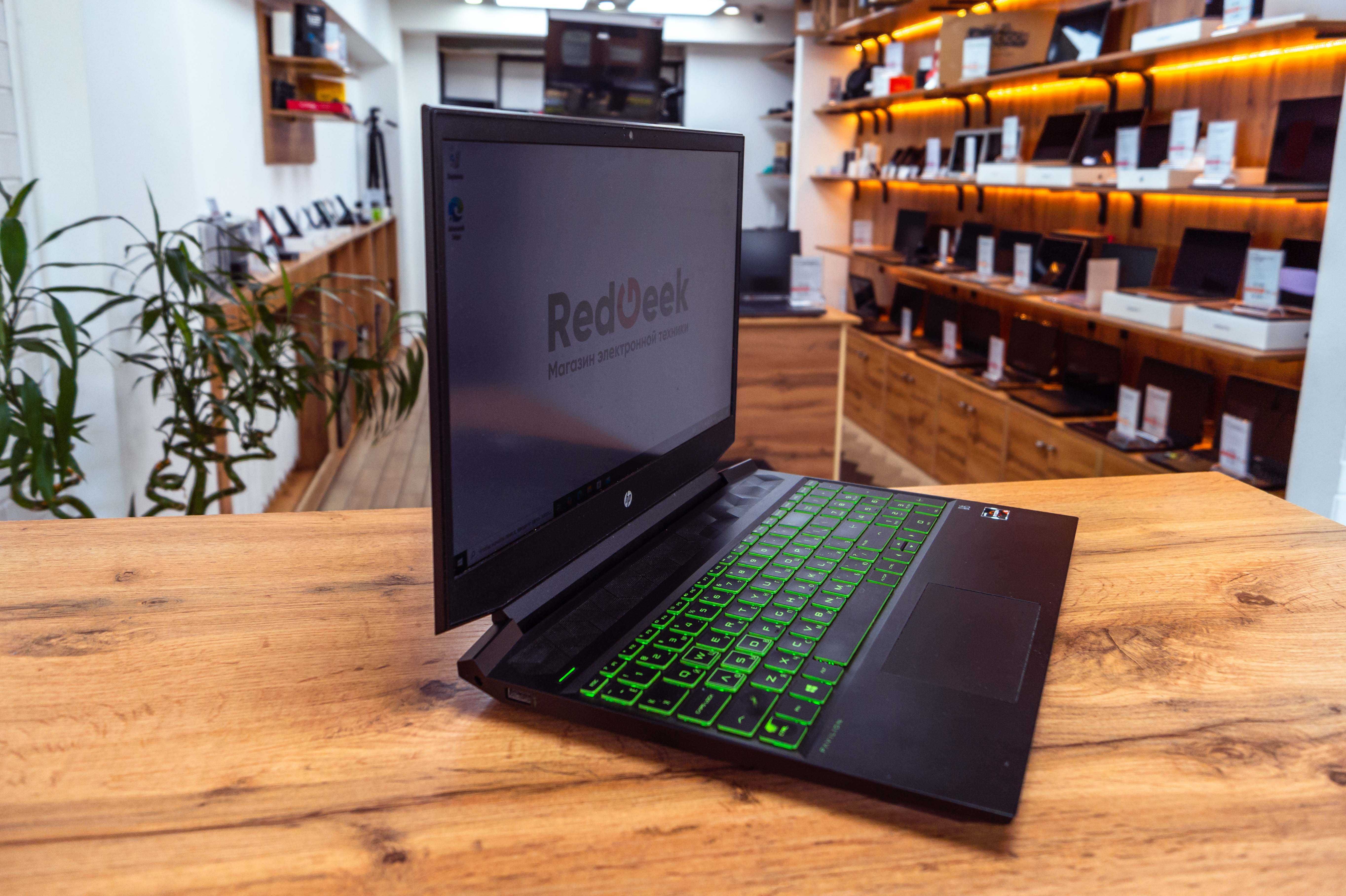 HP Pavilion Gaming 15|Ryzen 5 3550H|GTX 1650|SSD 256|HDD 1TB|Red Geek