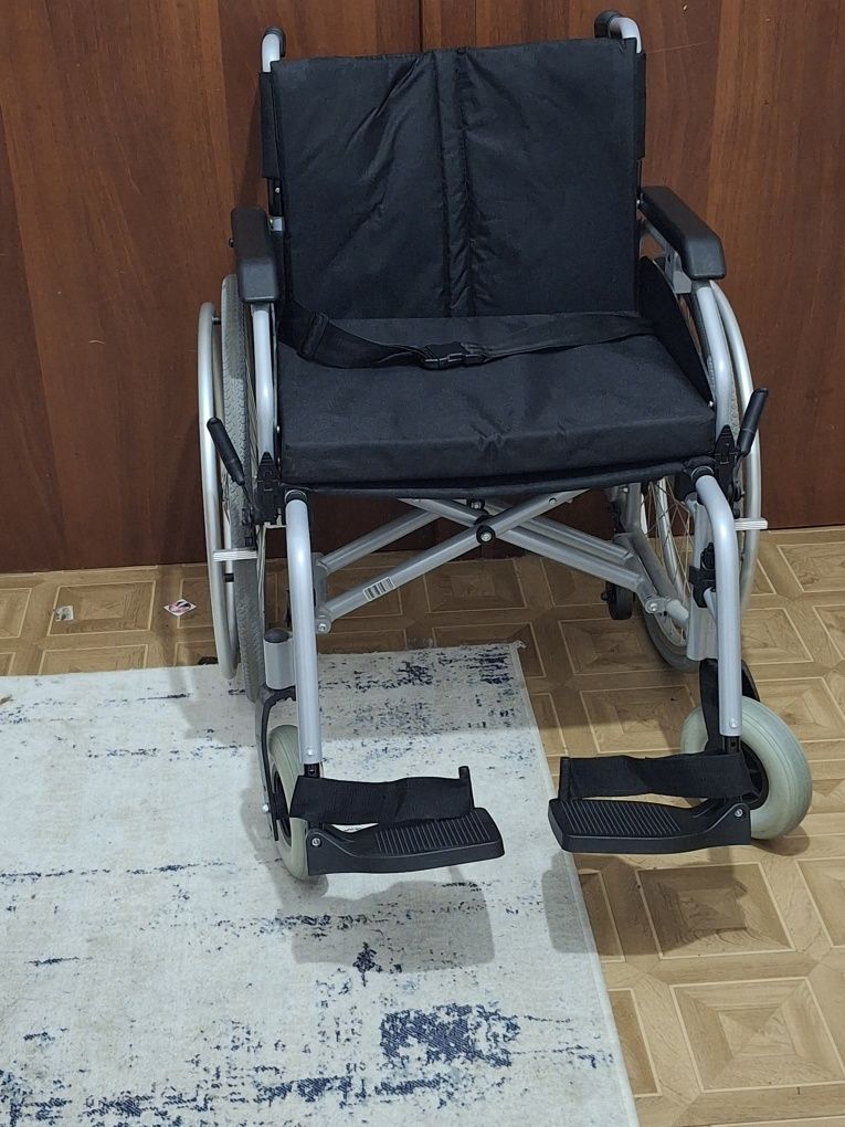 Инвалидная коляска