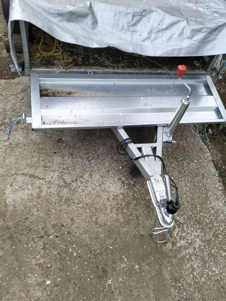 Închiriez remorca auto 750kg