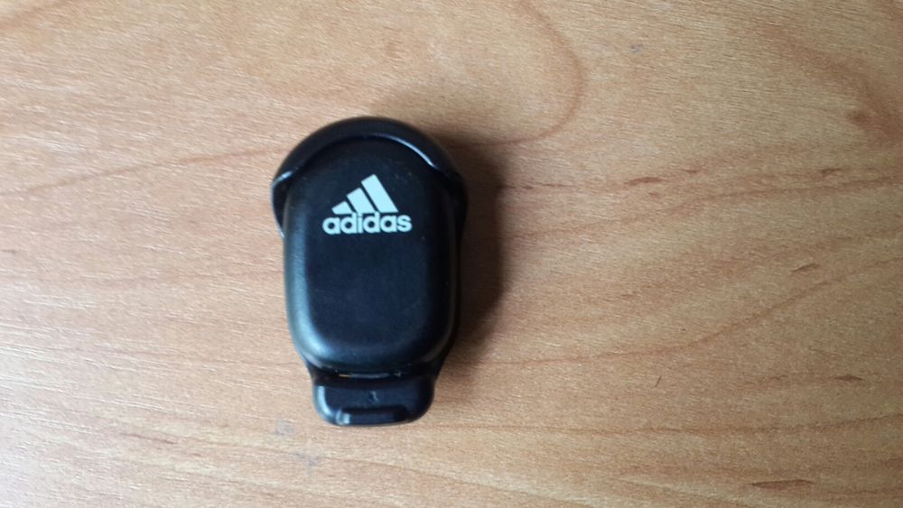 Adidas датчик каденса для ходьбы и бега