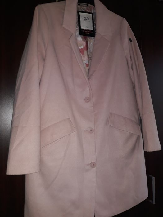 Palton roz pudrat oferta