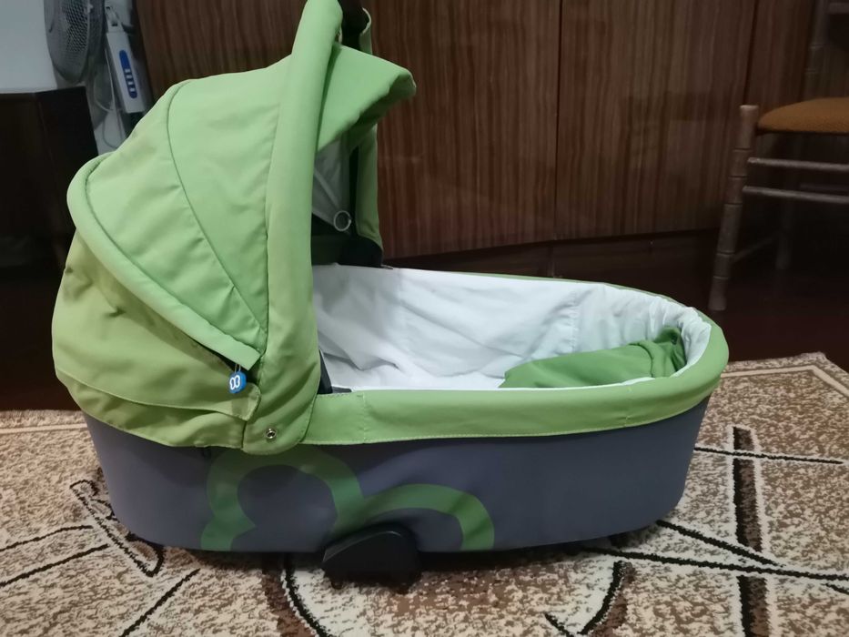 Продавам бебешка количка 2в1. Запазена много