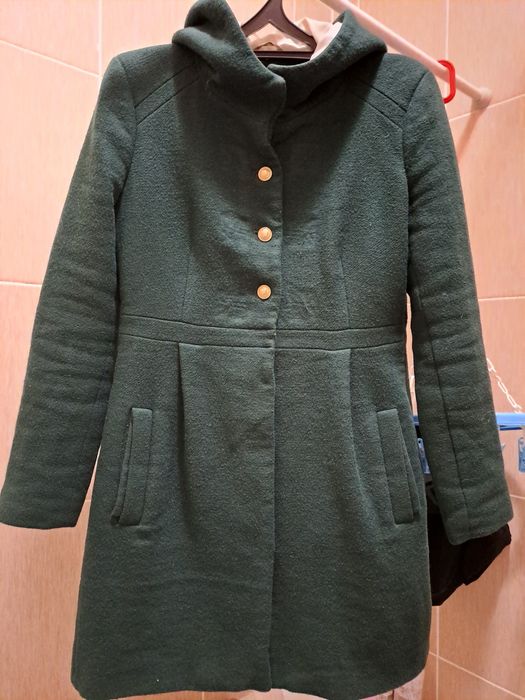 Пальто демисезонное ZARA с капюшоном, 44-46 размер