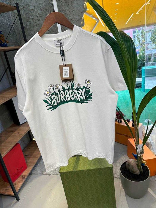 tricouri modele noi transport inclus burberry