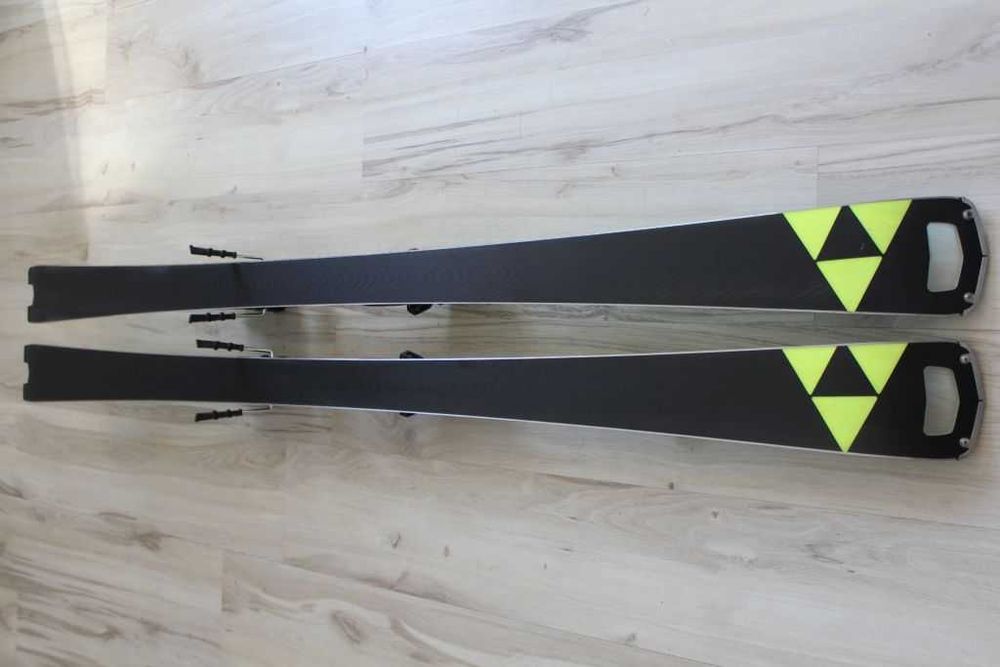 FISCHER RC4 World Cup SC 160cm, 155cm, 150cm  2025