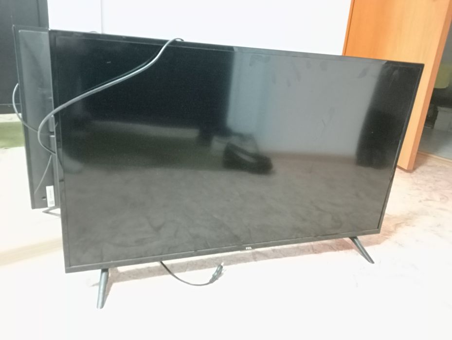 Телевизор TCL на запчасти