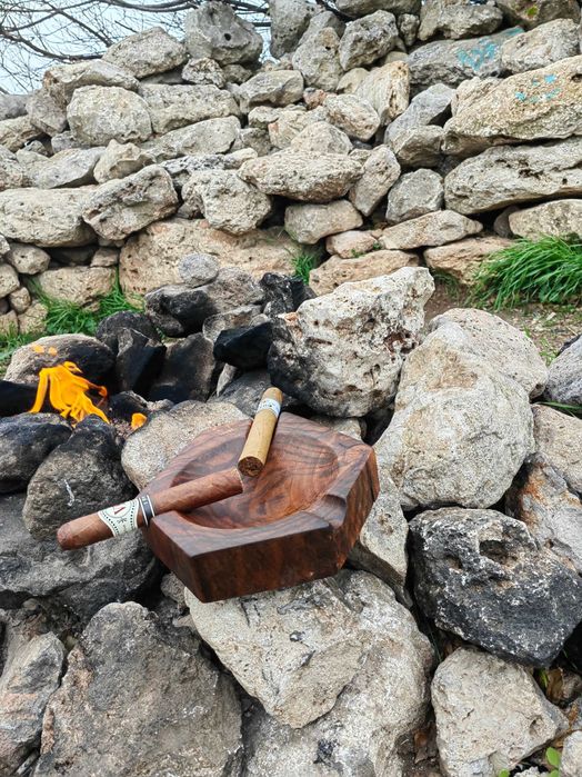 Арт пепелник за пури