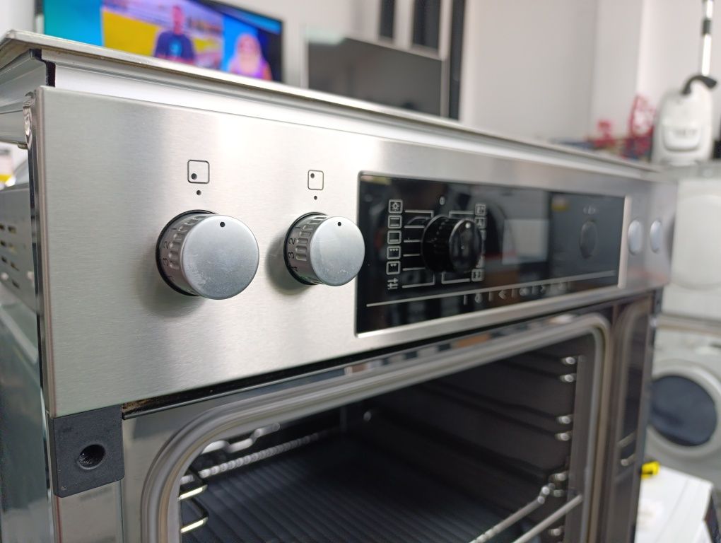 Фурна и плот за вграждане MIELE -пара
