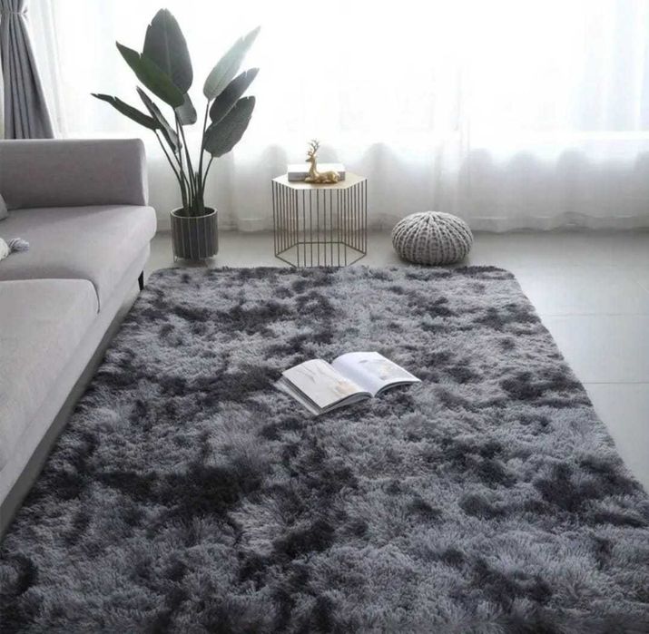 Covoare Fluffy Pufos Antiderapant 
Dimensiune 150x200cm