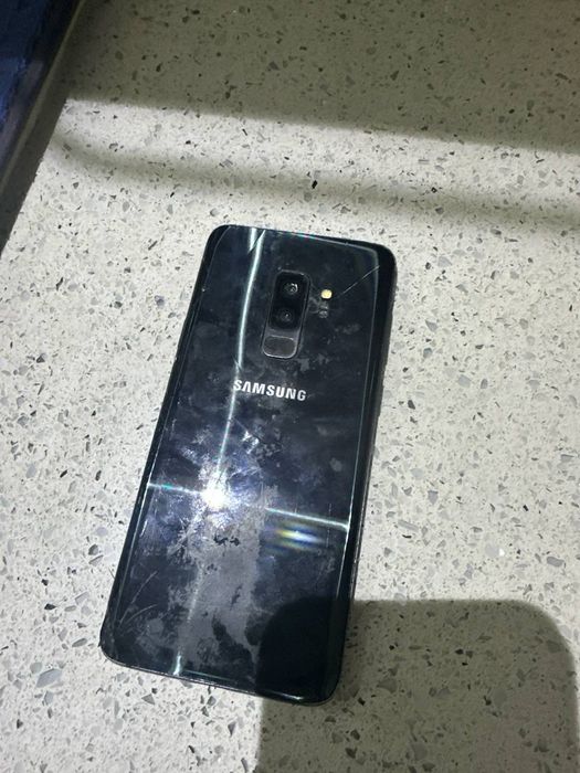 Samsung s9, samsung a33, vivo v21