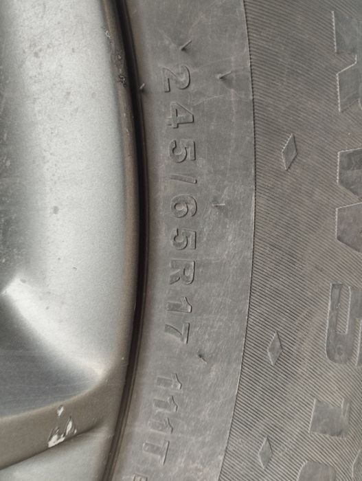 Продам шины в отличном состояние