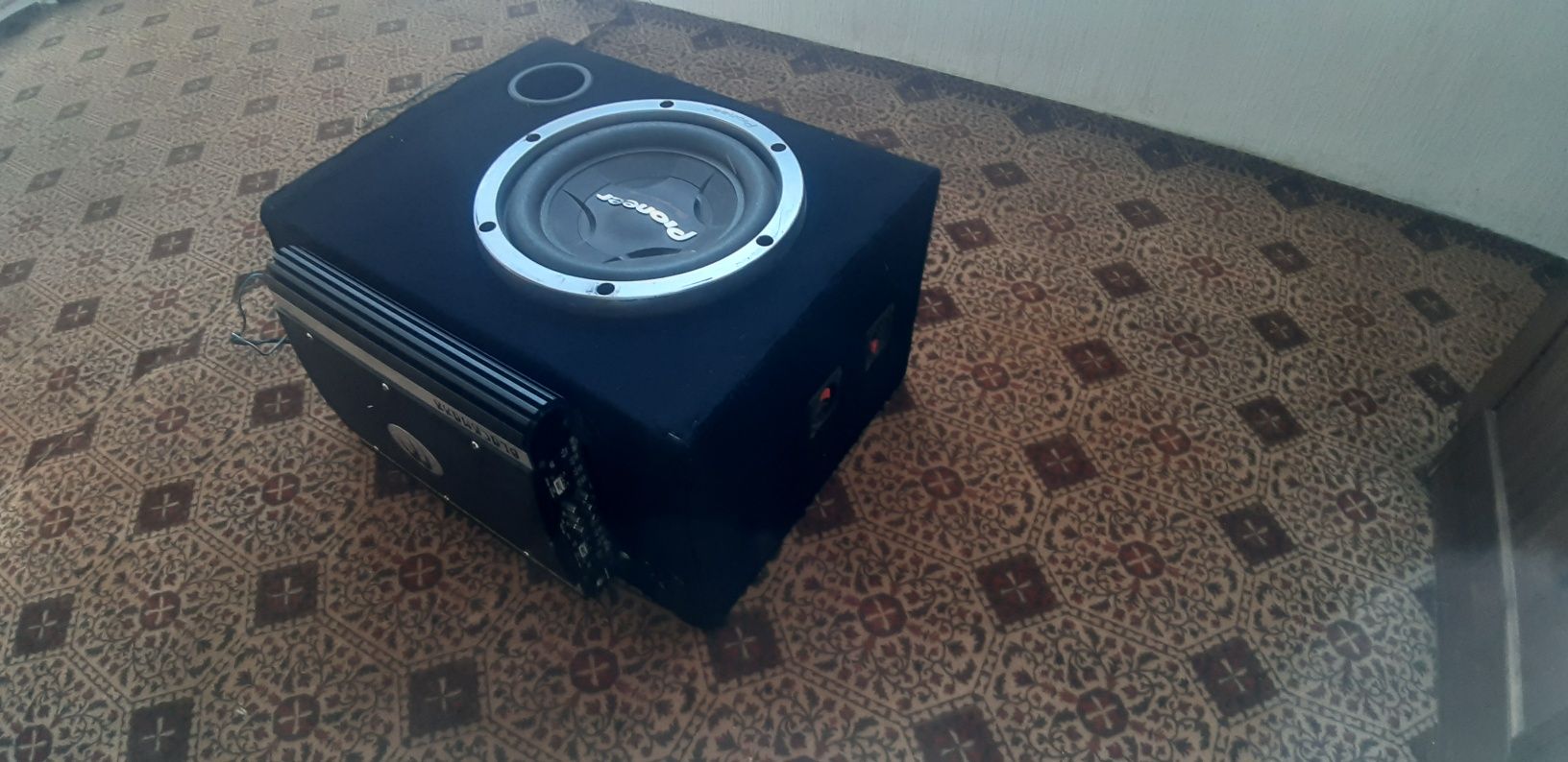 Бас каси pioneer и усилвател crunch