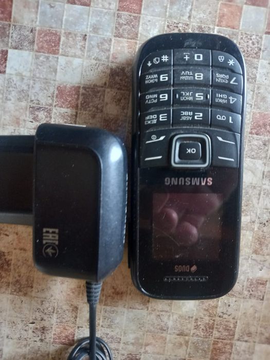 Телефон для связи