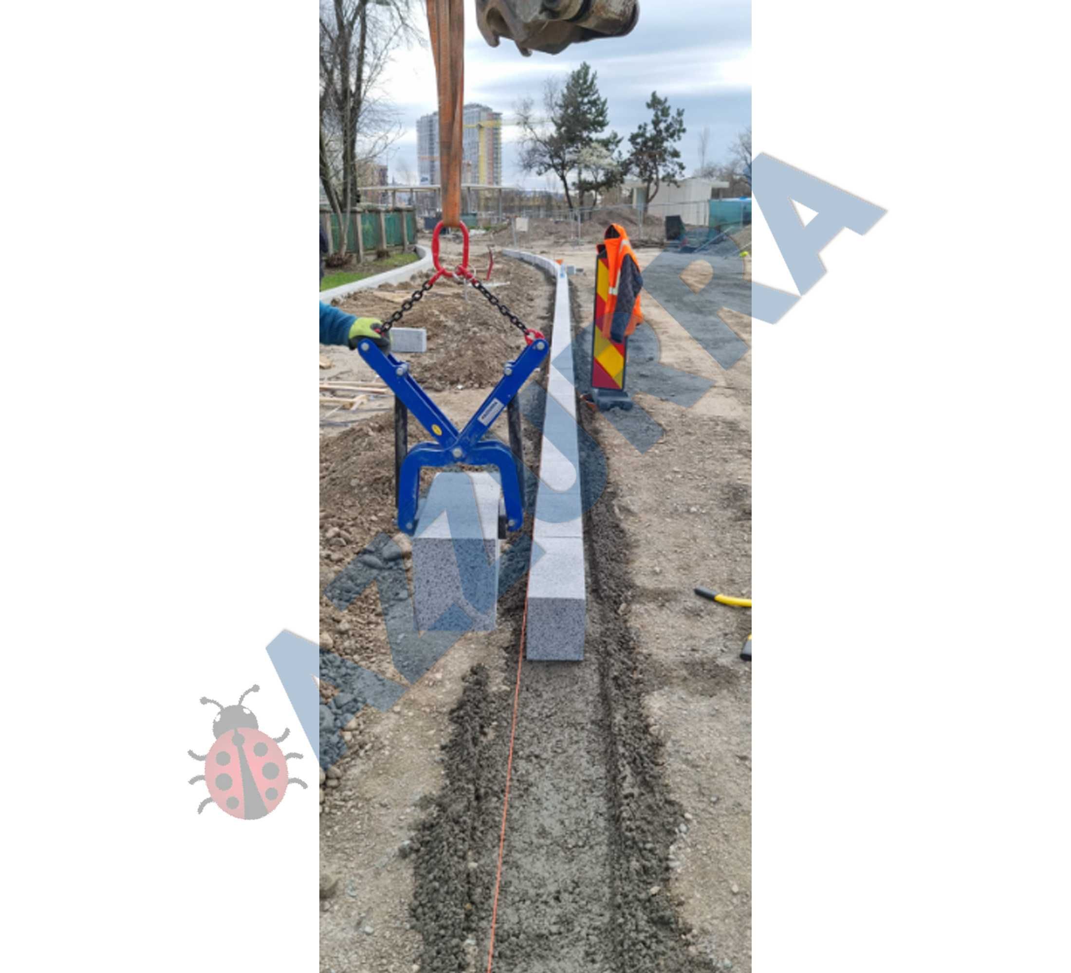 CLESTE borduri 1000 kg ridicare cu stivuitor sau macara