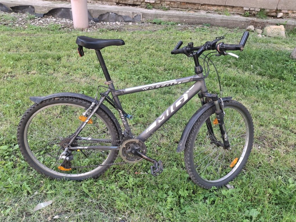 Vând bicicleta a fost folosita la tazz