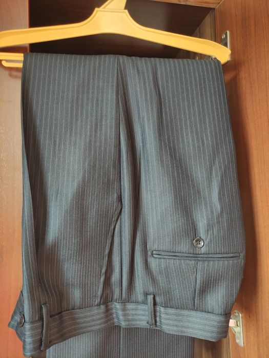 Костюм тройка мужской б/у