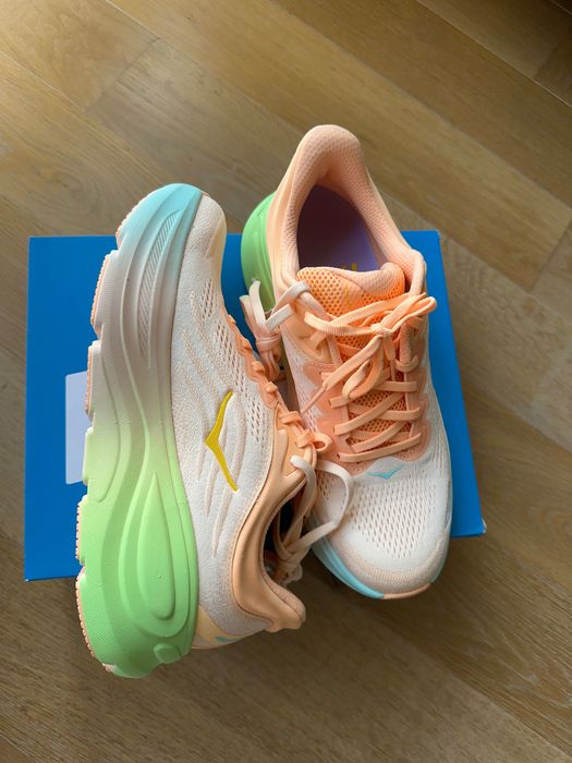 HOKA BONDI 9 tangerine