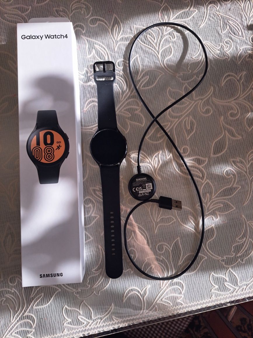 Samsung Galaxy Watch4 44mm (SM-R870)