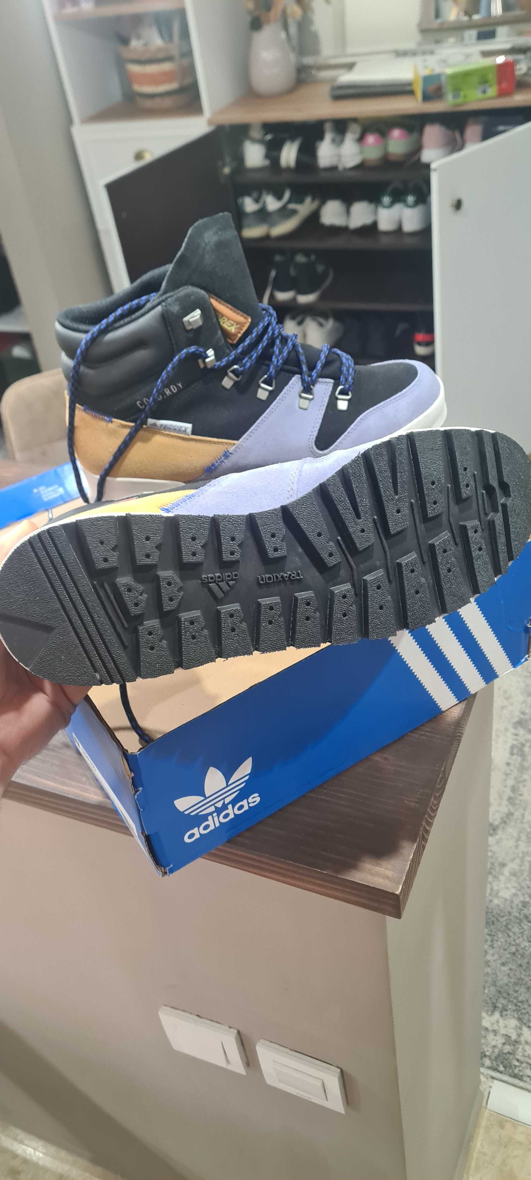 Ghete iarna adidas snowpitch performance terrex nepurtate marimea 44