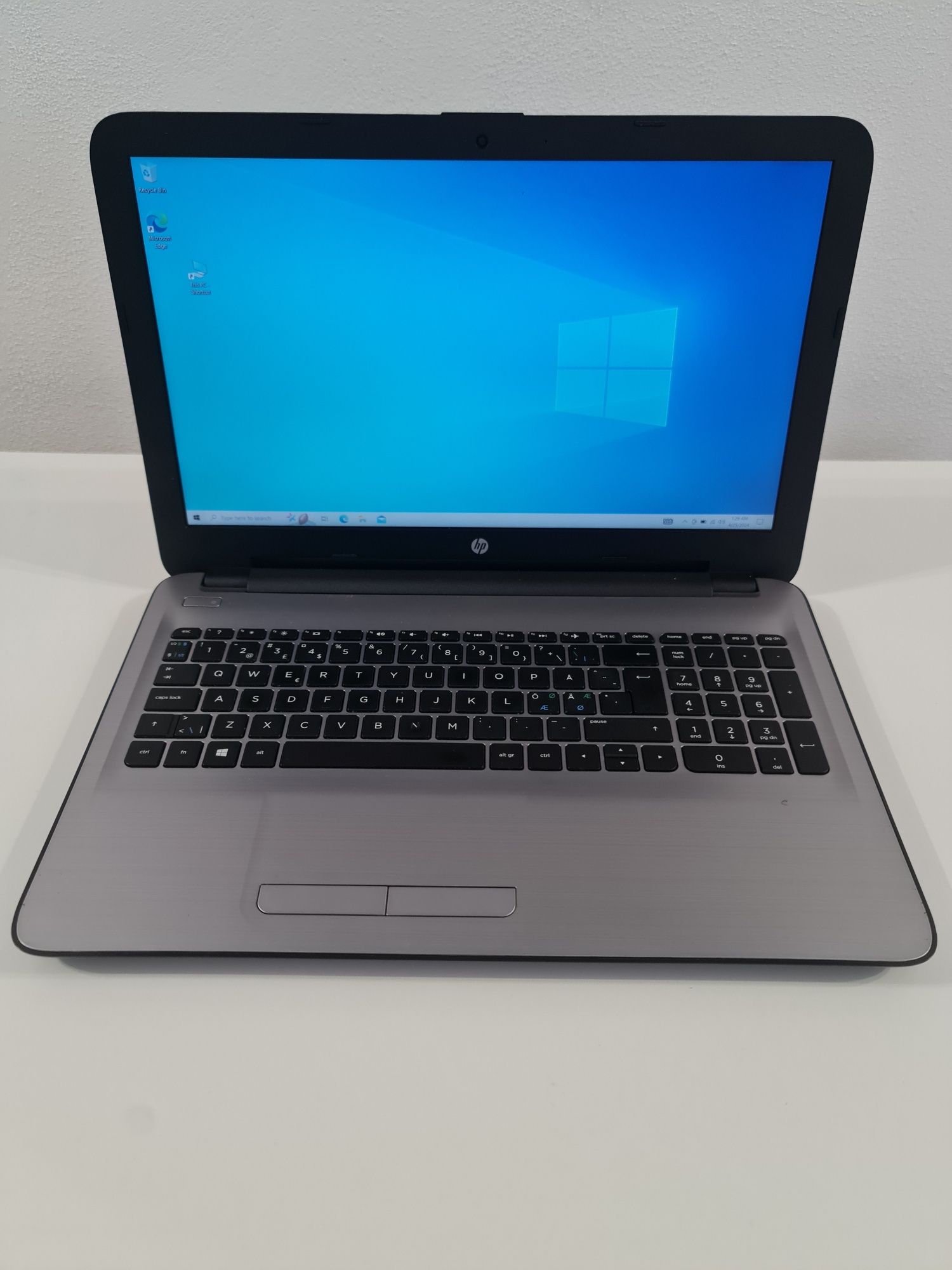 Laptop hp la 500 lei cu ssd ,8gb ram