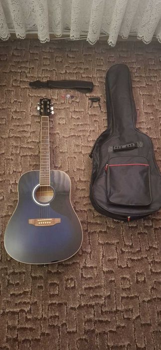 Chitară acustică