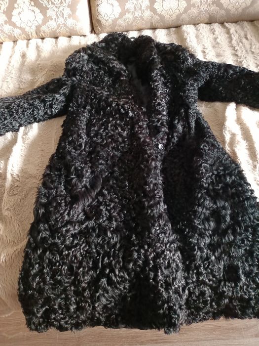Продам шубу каракуль