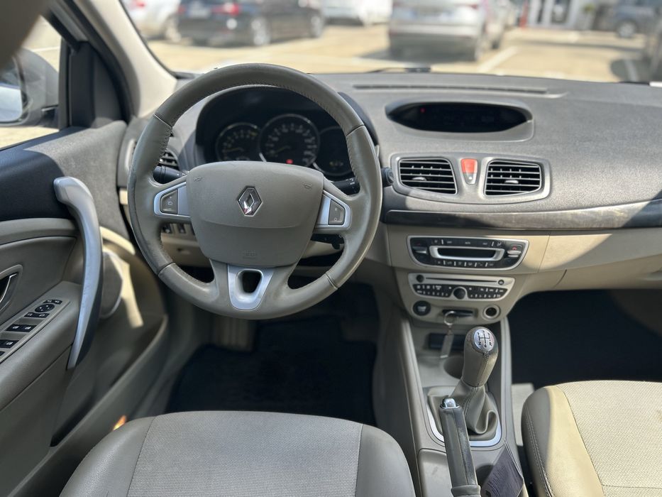 Renault Fluence 94.000 km, 1.6 benzina euro 5, inmatriculat, impecabil