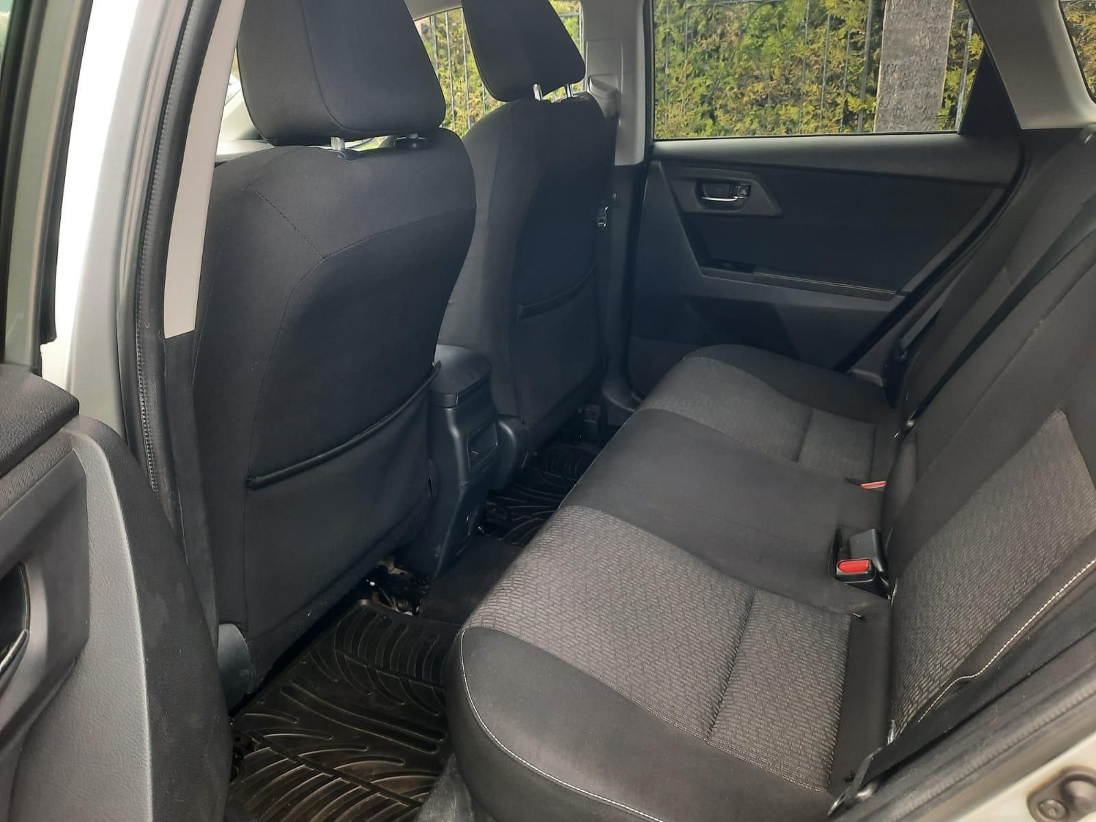 Toyota Auris 1, 8/99 коня  2015г.