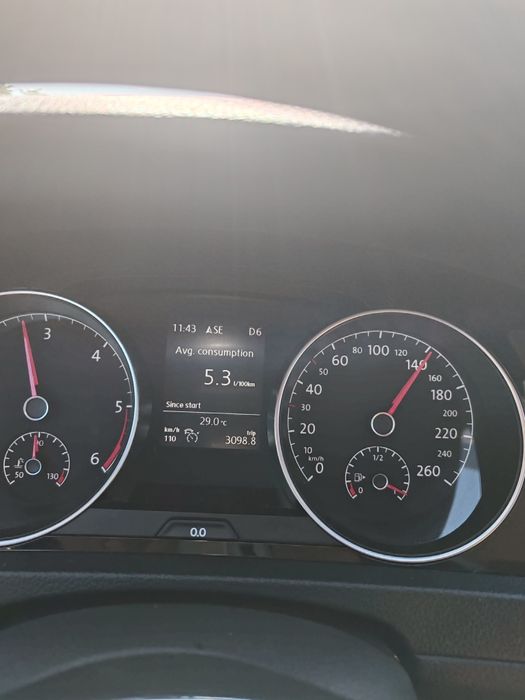 Golf 7  2.0 TDI 150CP, înmatriculat unic proprietar,mașina este full!