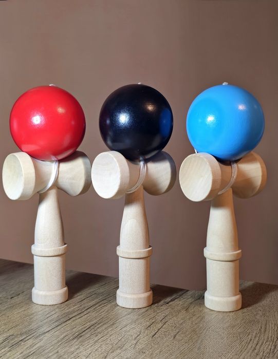 Vând 3 kendame de diferite culori