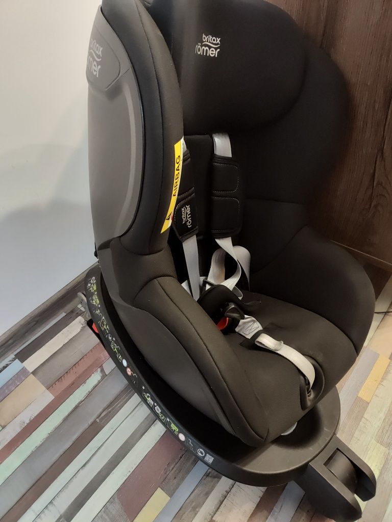 Столче за кола Britax romer dualfix M plus