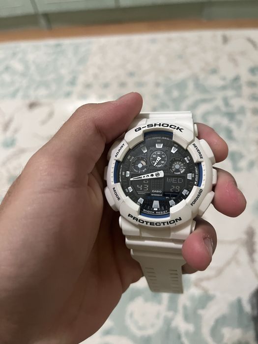 Часовник G-shock