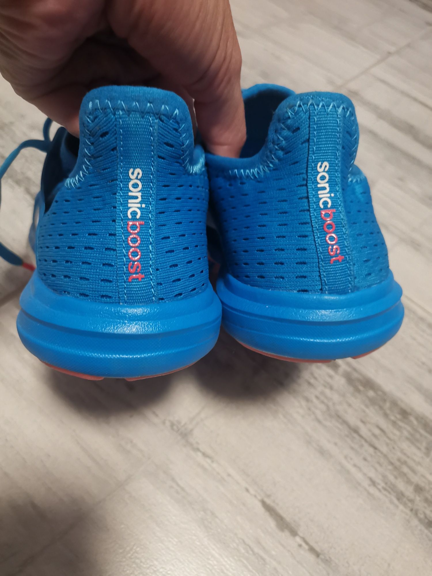 Маратонки Adidas 36.5