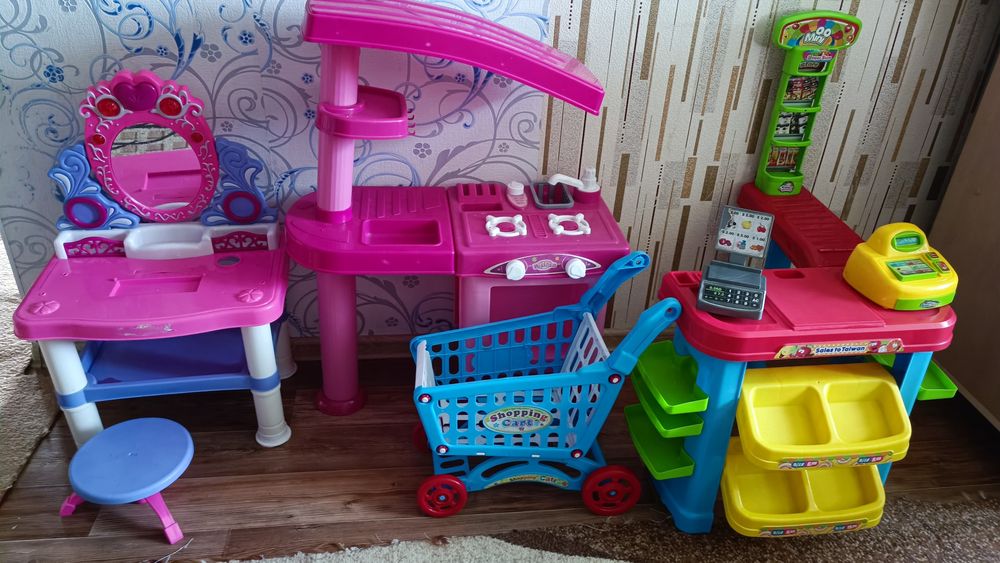 Игрушки детские .
