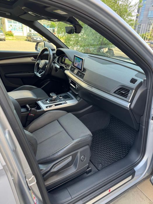 Audi Q5 • S-Line • Quattro • Matrix • Virtual • Pano • Keyless • Piele