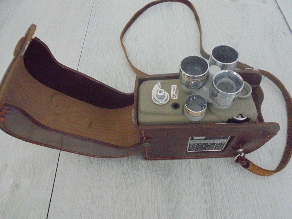 оф.8109 Стара австрийска камера EUMIG – с оригинален кожен калъф