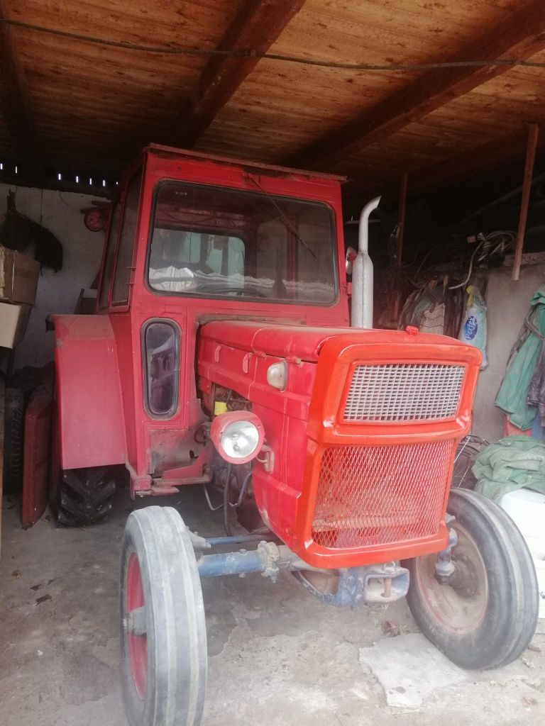 Vând tractor Fiat 45