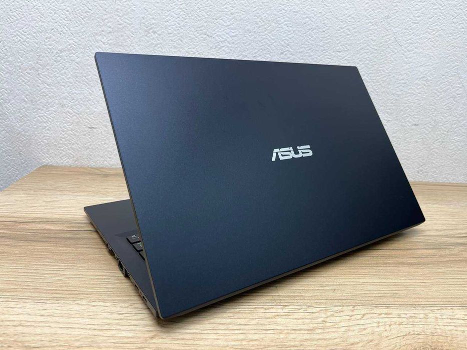 Почти новый ASUS ExpertBook Core i3*ОЗУ 8*SSD 256* Без царапин