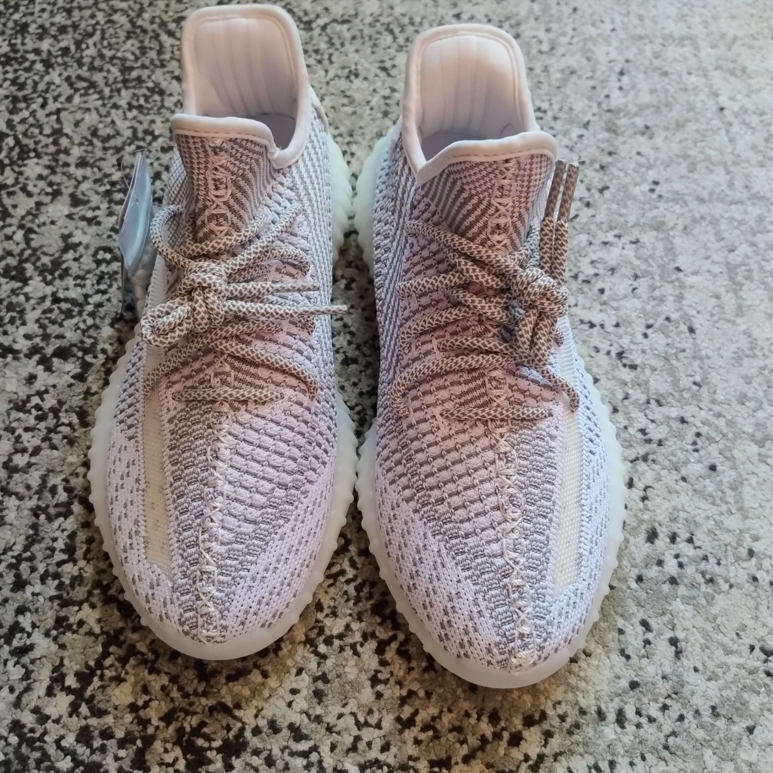 Yeezy 350 (41) | Livrare cu verificare