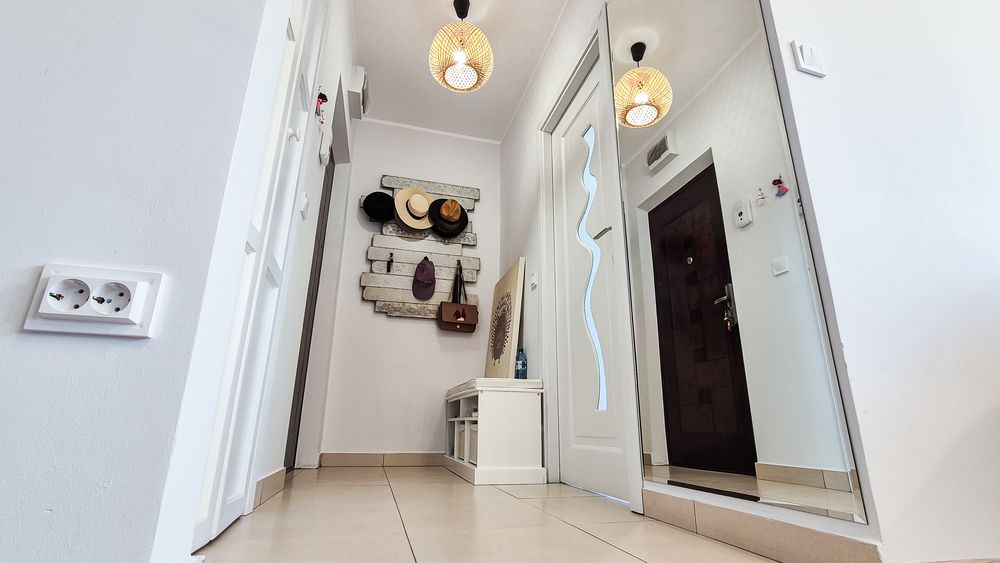 Vând apartament 2 camere gata de mutat – zonă centrală